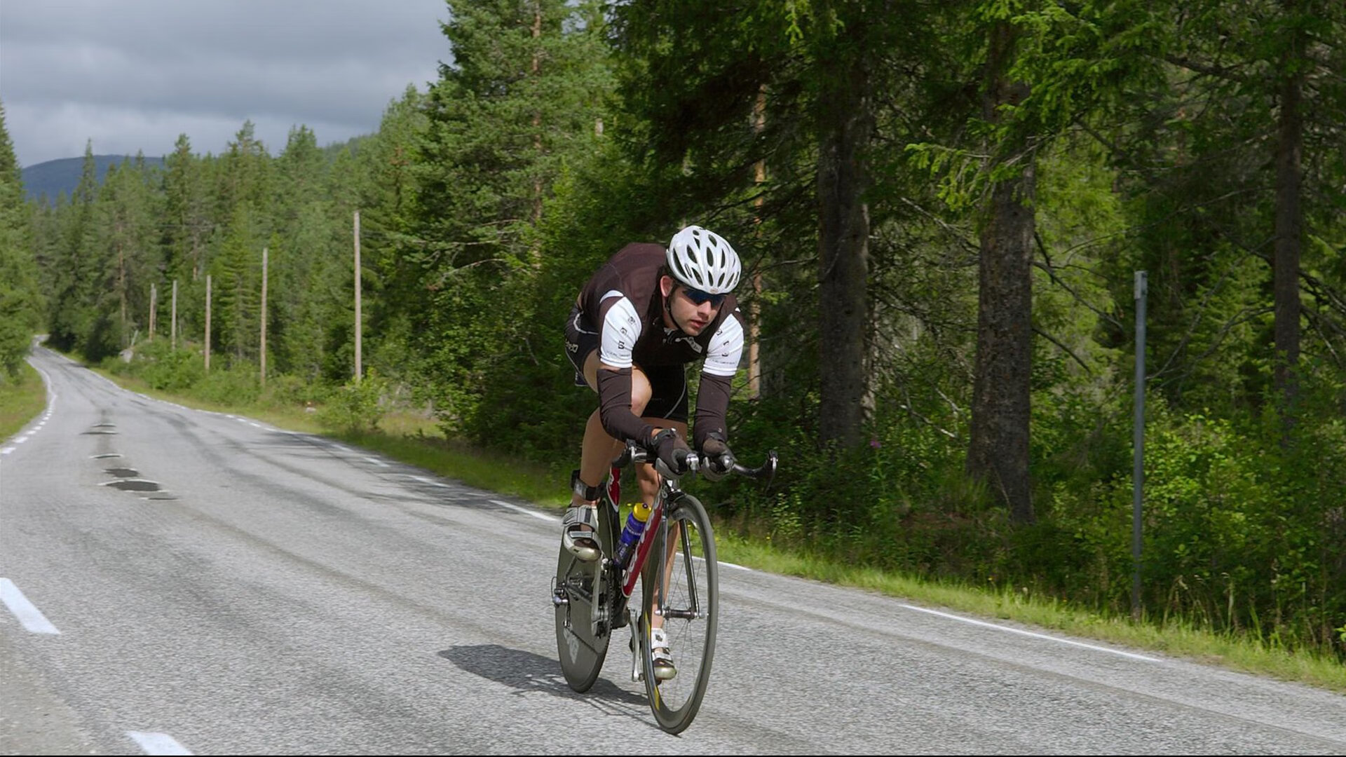 哥伦比亚骑手玛丽亚·阿庞特在2024年巴黎奥运会盛装舞步比赛中以“Lord of the Dance”马匹获得第30名，表现稳定。